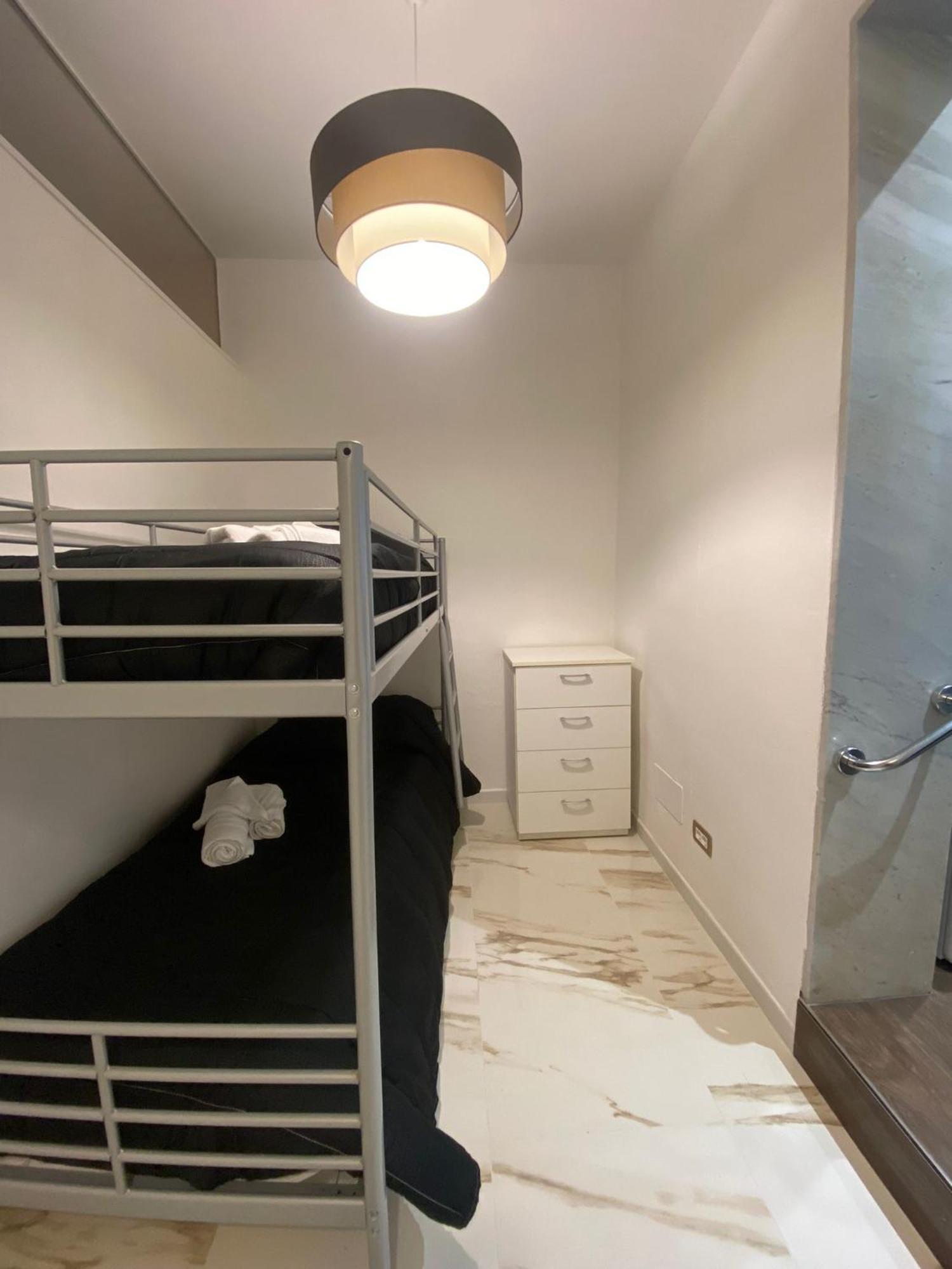 Mada'S Apartment Comfort Бари Экстерьер фото