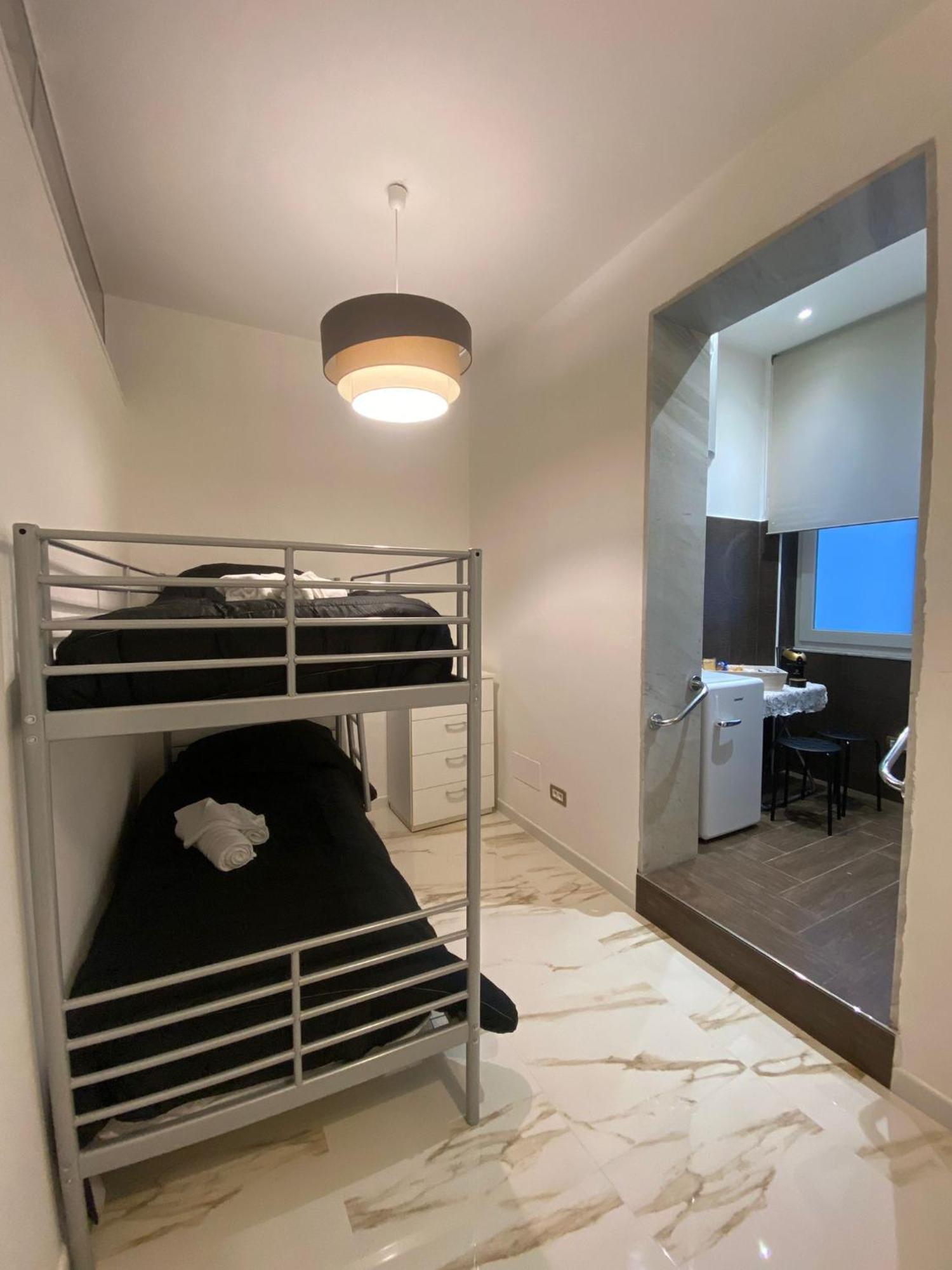 Mada'S Apartment Comfort Бари Экстерьер фото